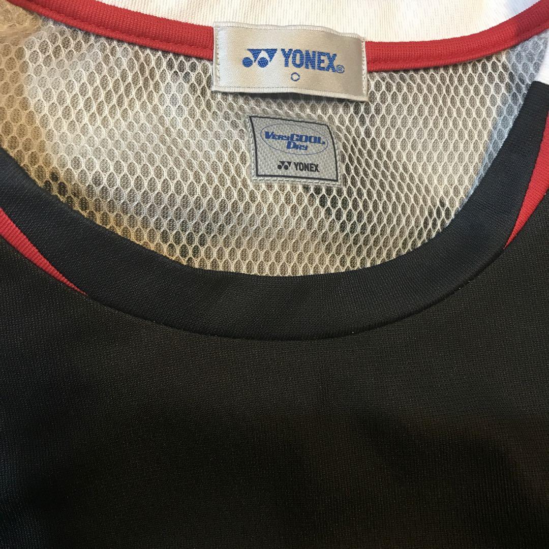 美品YONEX バドミントンゲームシャツ ブラック/ホワイト/レッド試合オッケー