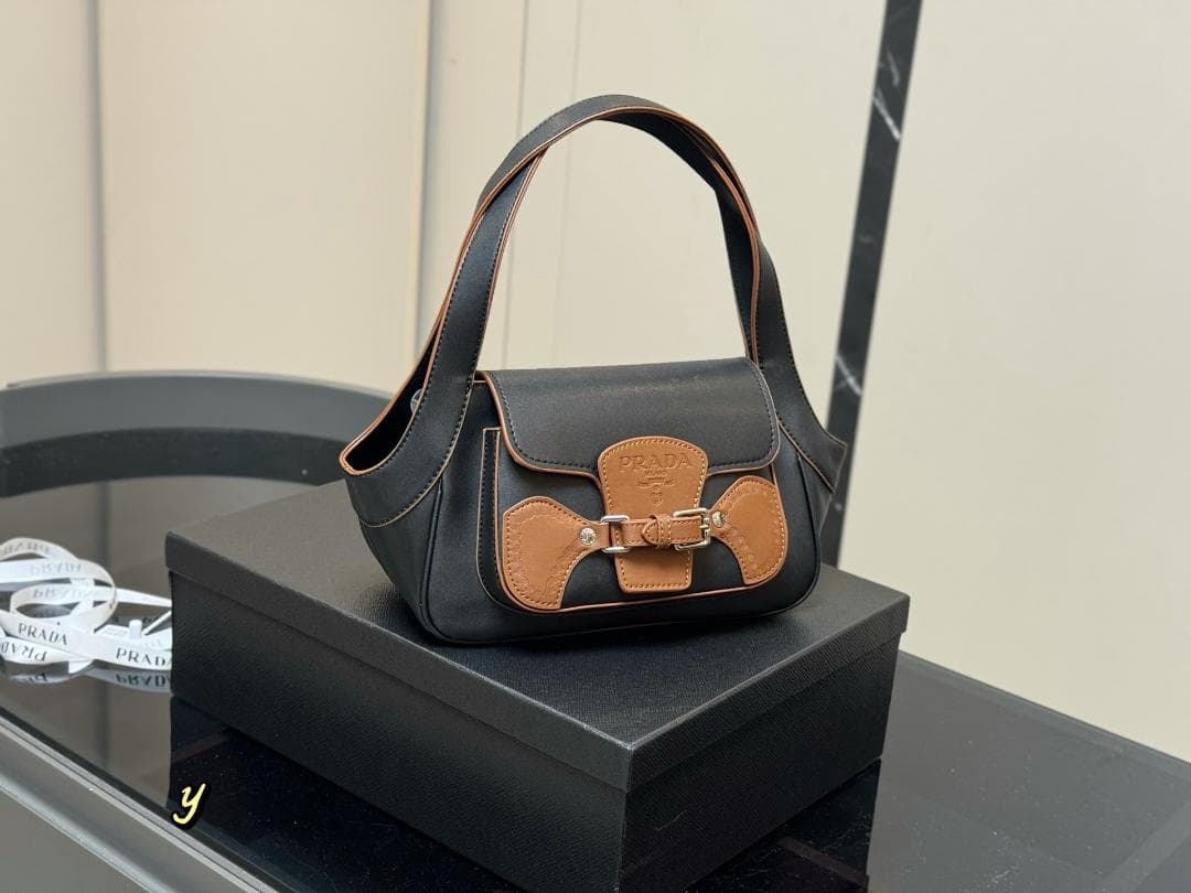 PRADA ショルダーバッグ ブラック/ブラウン