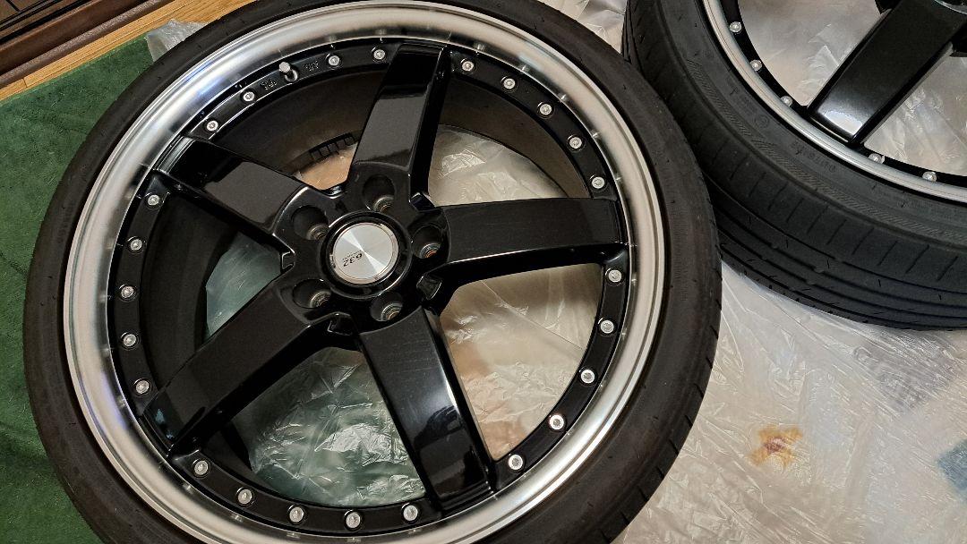 とし　ロクサーニ グラスターファイブ１９インチ 225/35R19