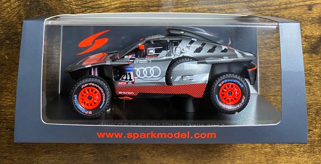 スパーク spark 1/43 Audi RS Q e-tron Dakar