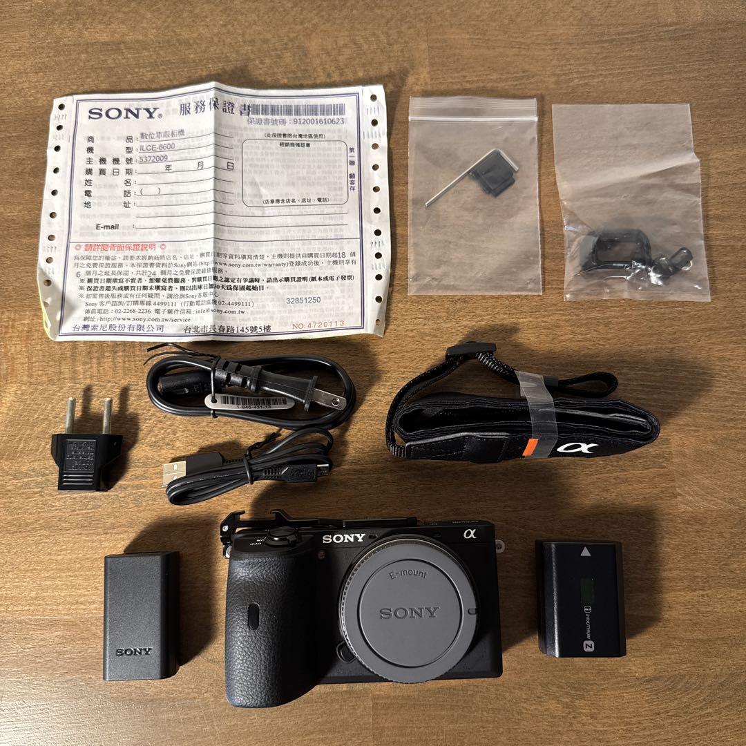 【2025年新作】 SONY SmallRigコールドシューアダプター付き ボディ海外版 α6600 デジタルカメラ