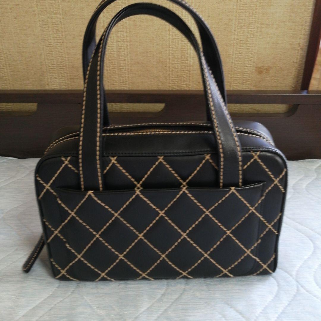 Chanel ブラック キルティング ハンドバッグ　お値引き不可です。