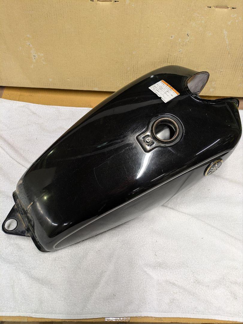 贅沢品 SR400 パーツ ヤマハ YAMAHA ブラック 中古 現状品 年式不明 タンク パーツ