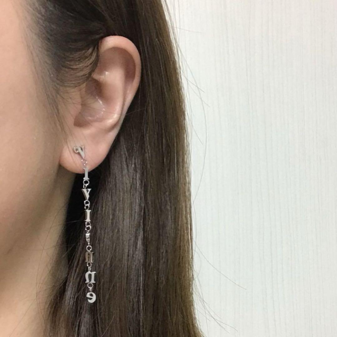 【残りわずか】 Westwood Vivienne 英文字ロゴ メルカリ - ロングピアス アクセサリー