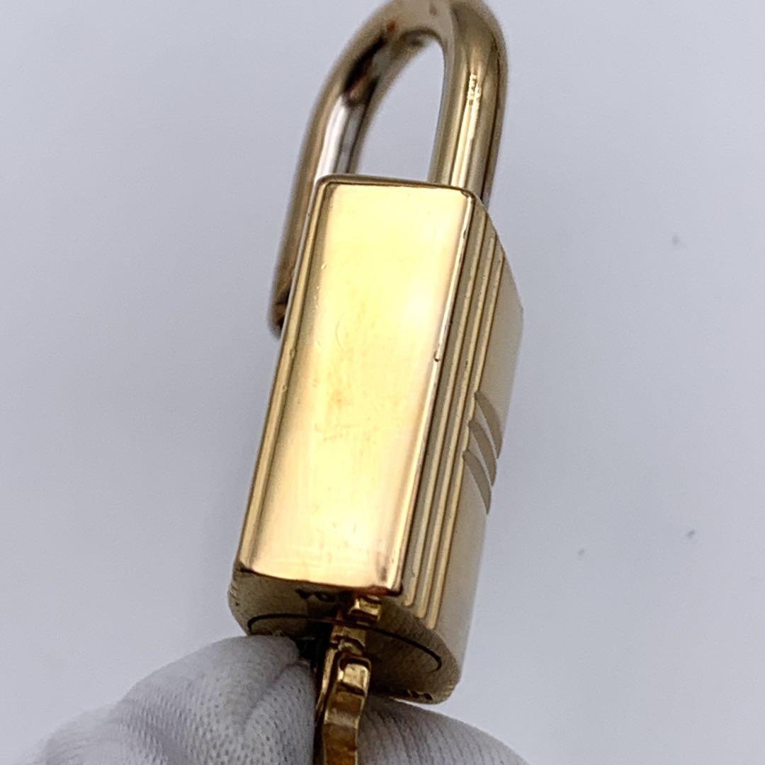 HERMES エルメス カデナ 24Kメッキ No.104 104番 鍵付き - メルカリ