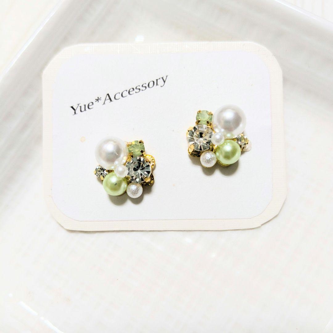 Y-134 ハンドメイド☆ビジューピアス／イヤリング - メルカリ