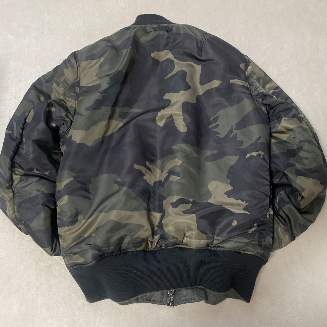ALPHA INDUSTRIES  MA-1ジャケット