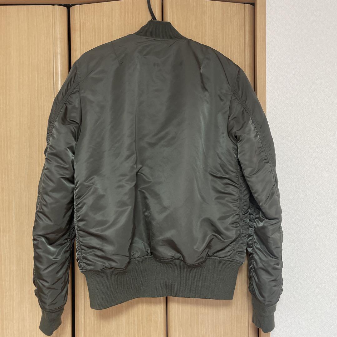 ALPHA INDUSTRIES  MA-1ジャケット