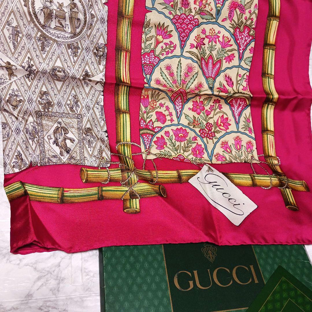 Gucci シルク スカーフ ピンク 花柄