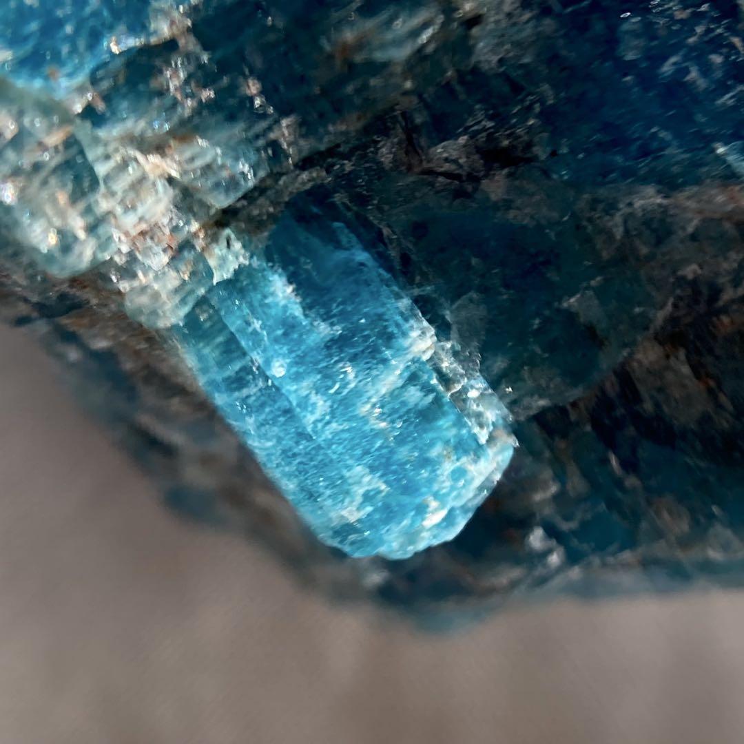 アパタイト 原石 313.75ct ブルーアパタイト 天然石