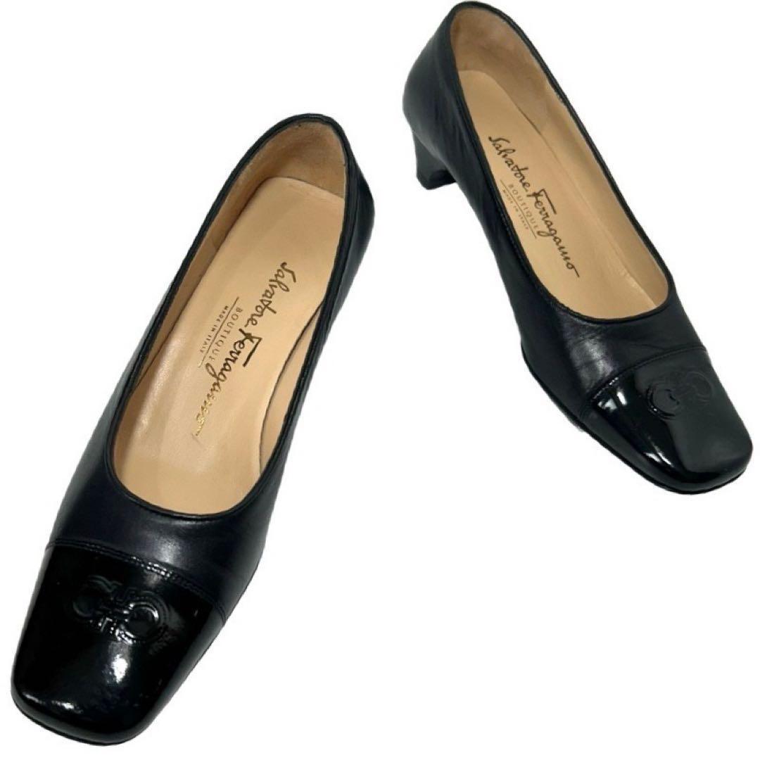 サルヴァトーレフェラガモ　ガンチーニ　エナメルキャップトゥ　 23.5cm