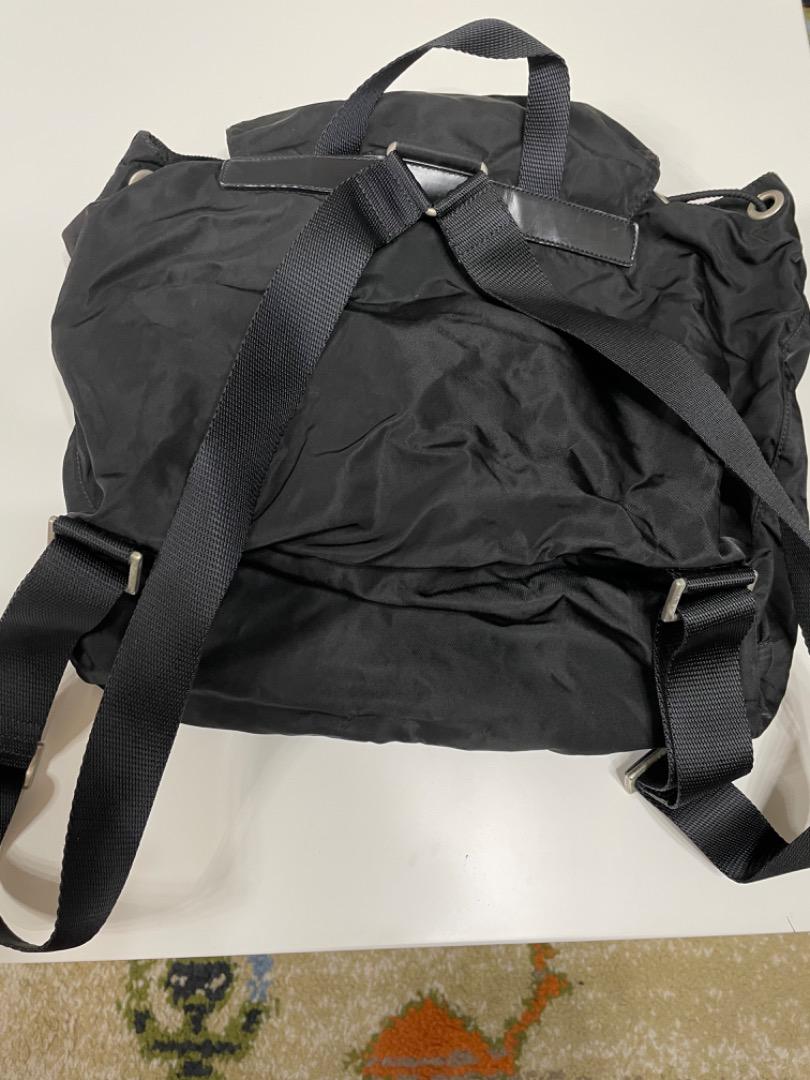 PRADA ブラックバックパック