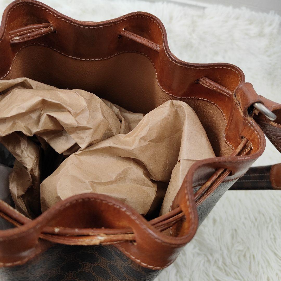 CELINE ショルダーバッグ 巾着 マカダム トリオンフ 肩掛け PVC 革 CELINE ショルダーバッグ 巾着 マカダム トリオンフ 肩掛け PVC 革