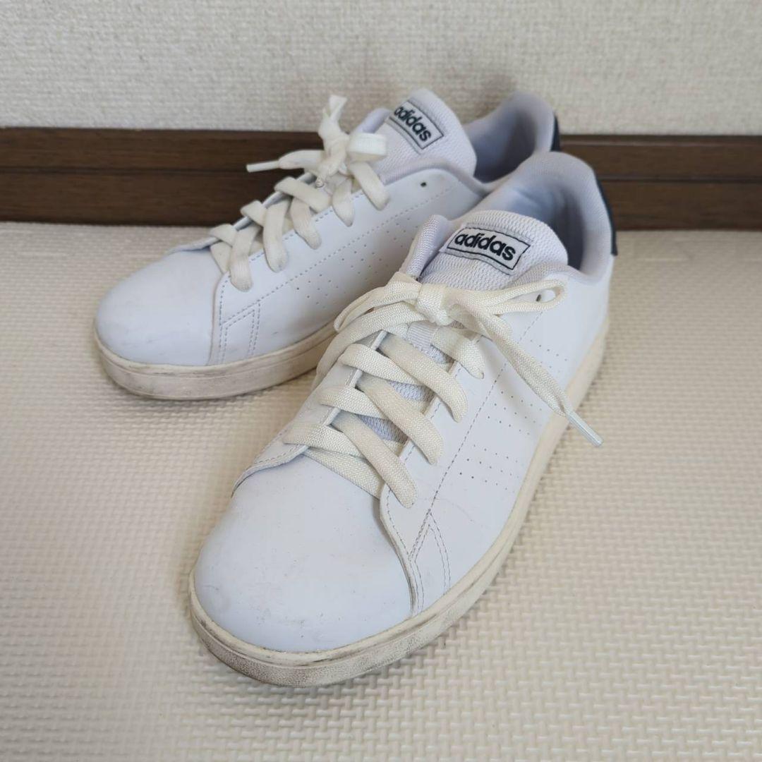 adidas ホワイト スニーカー