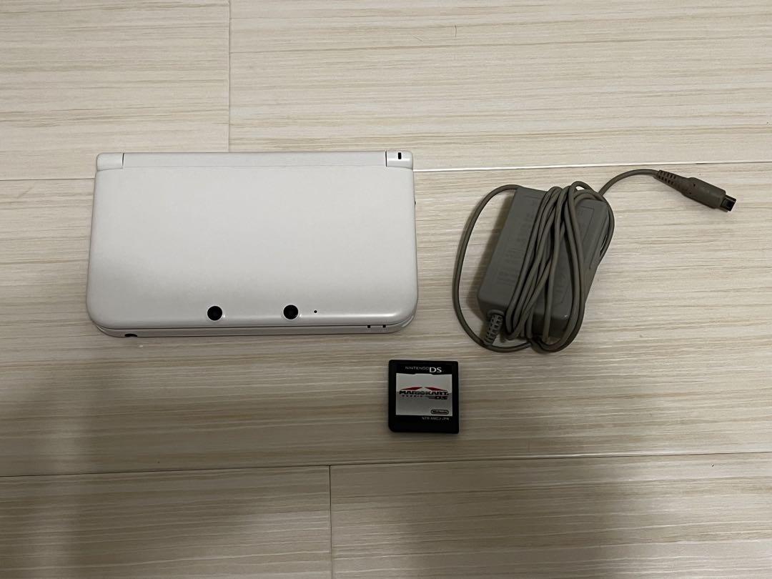 [本日23時まで引き]任天堂3DS本体 充電器(マリオカート付き)