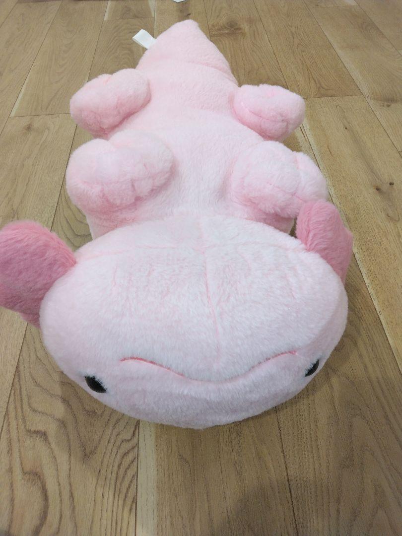 ウーパールーパーぬいぐるみ