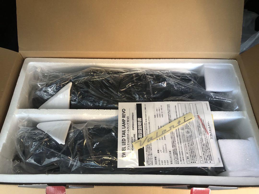 Valenti  LED テールランプ REVO ノア　ヴォクシー　エスクァイア