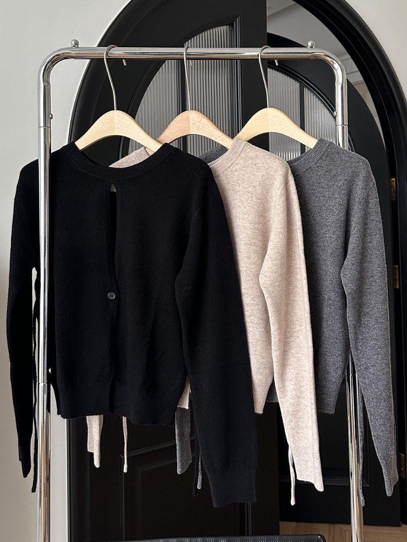 広瀬すず×CLANE W FACE CENTER SLIT KNIT TOPS