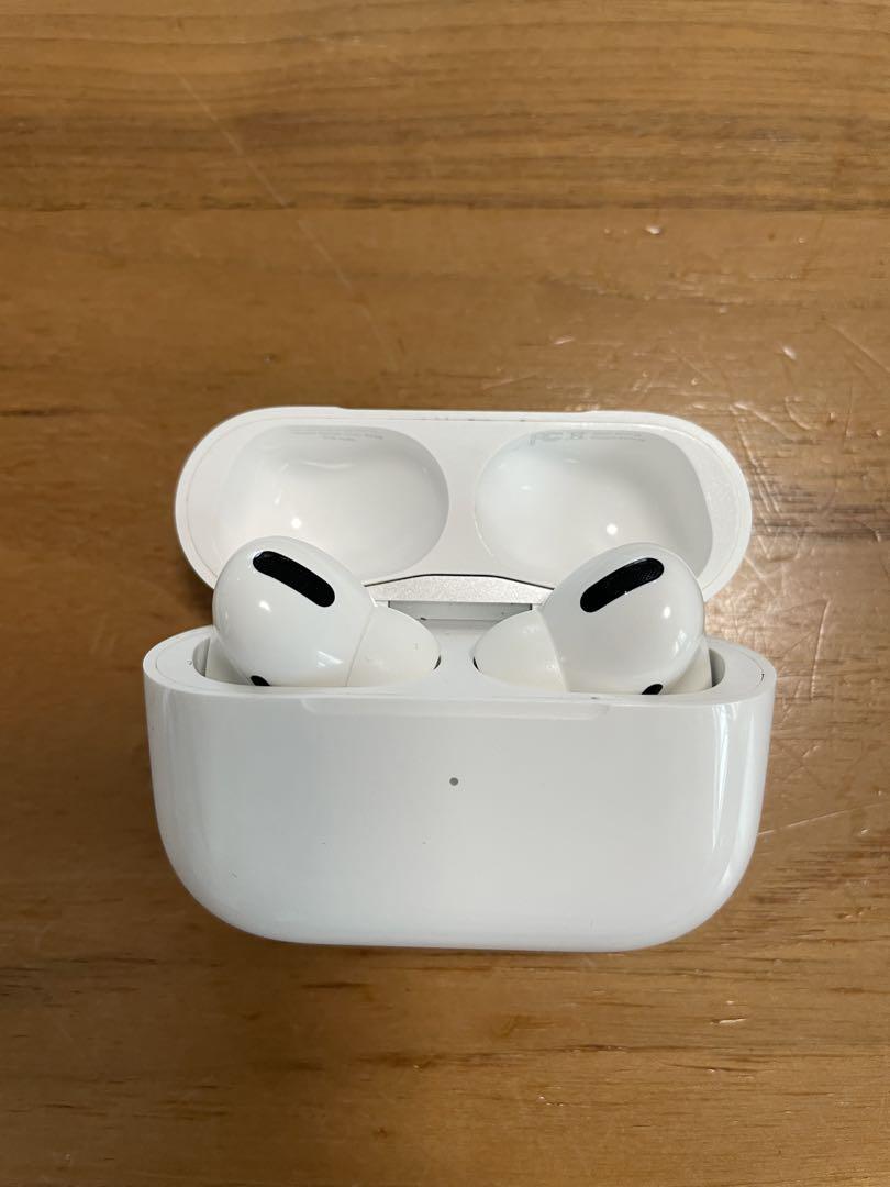 AirPods Pro 第一世代本体 充電ケース付き　雑音あり