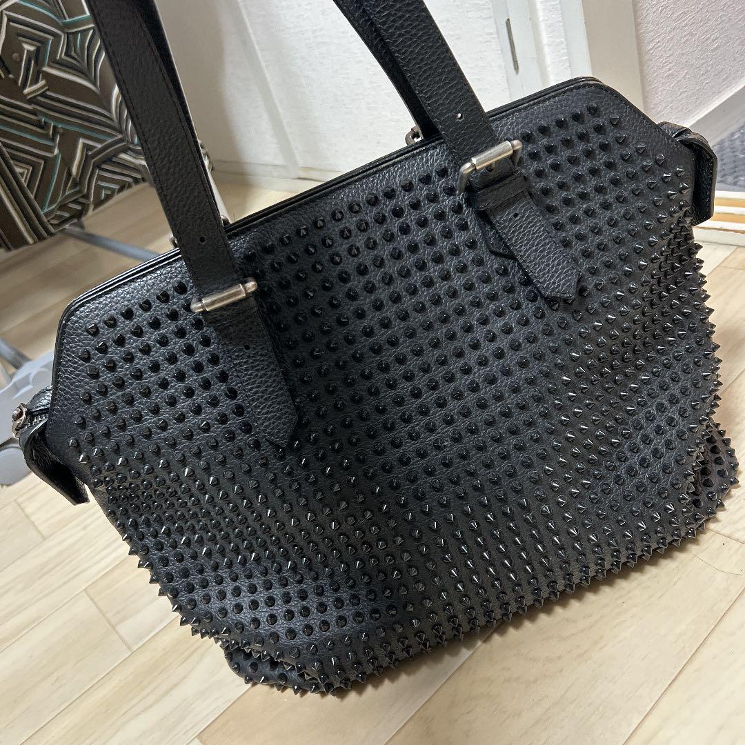 新品未使用　クリスチャンルブタン　トートバッグ CABAROCK LARGE