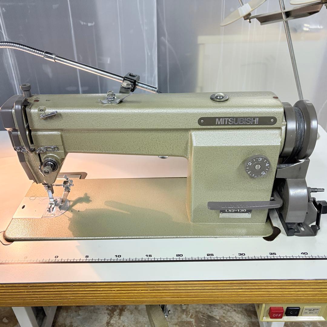 MITSUBISHI 三菱 職業用ミシン LS2-130作業台付 最近まで使用‼︎ MITSUBISHI 三菱 職業用ミシン LS2-130作業台付 最近まで使用‼︎