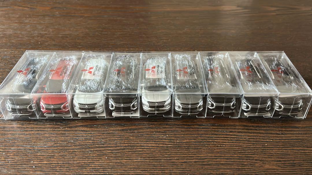三菱　アウトランダーPHEVミニカー　全種類コンプリートセット