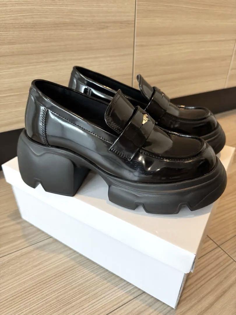 NICE CLAUP ボリュームソールローファー 厚底