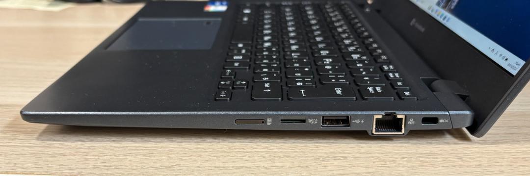 未使用に近い dynabook G83/KW 12世代i5 軽量900g/LTE