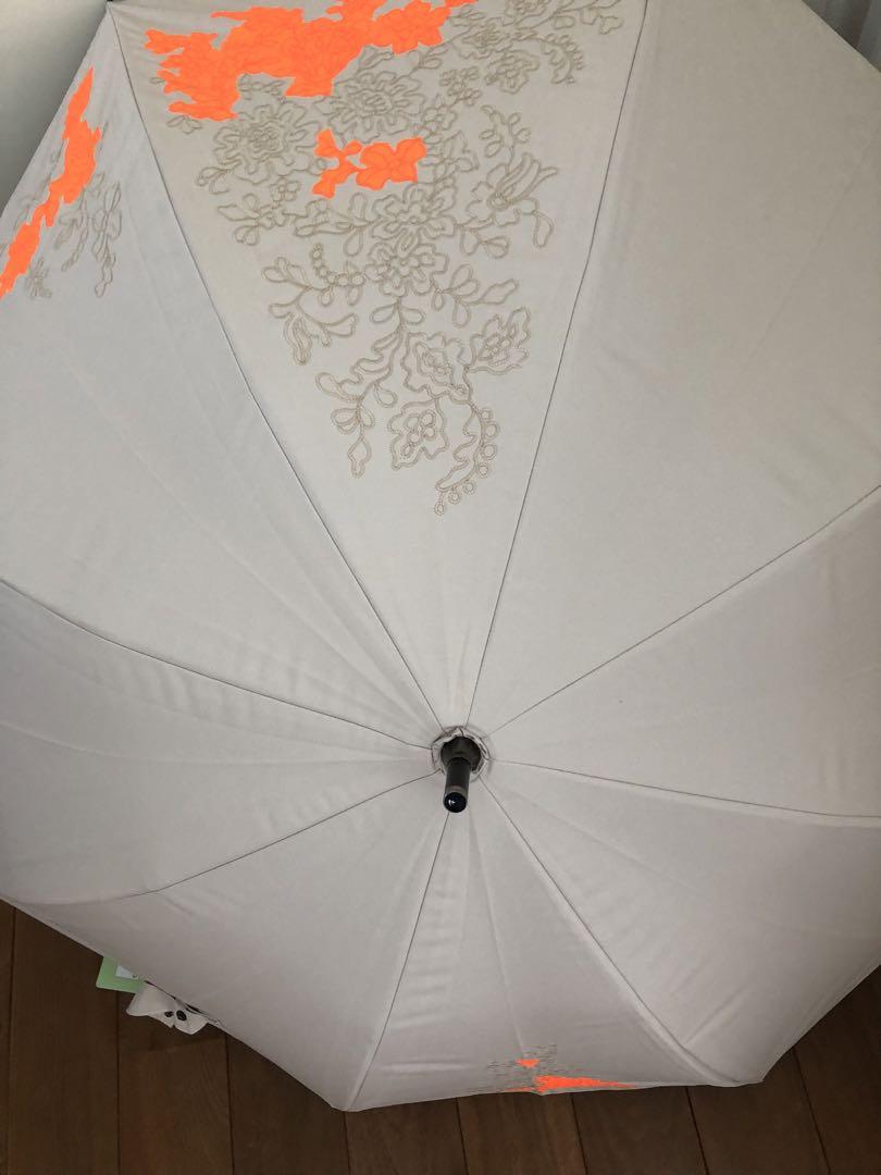 新品未使用☆ジルスチュアート晴雨兼用傘刺繍花プチグラン傘日傘