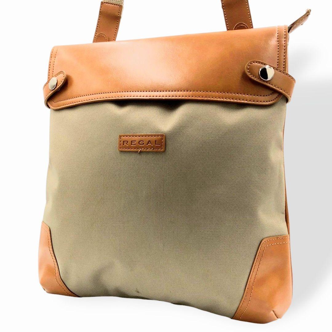 【美品】リーガル　ショルダーバッグ　斜め掛け　ベージュ　キャンバス