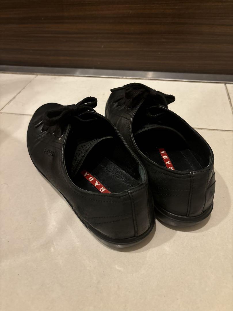PRADA ブラック スニーカー【お値引き中11日まで】