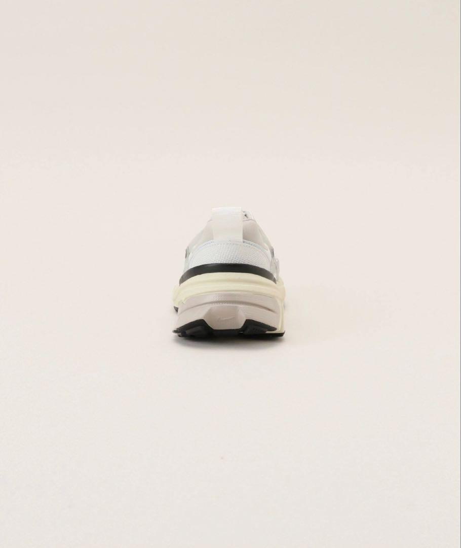 新品未使用　NIKE ナイキ V2K RUN 25.5㎝