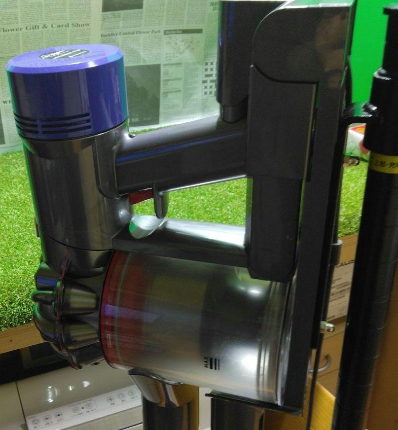 ダイソン　Dyson スタンド付 V8　コードレス　クリーナー　掃除機　SV10