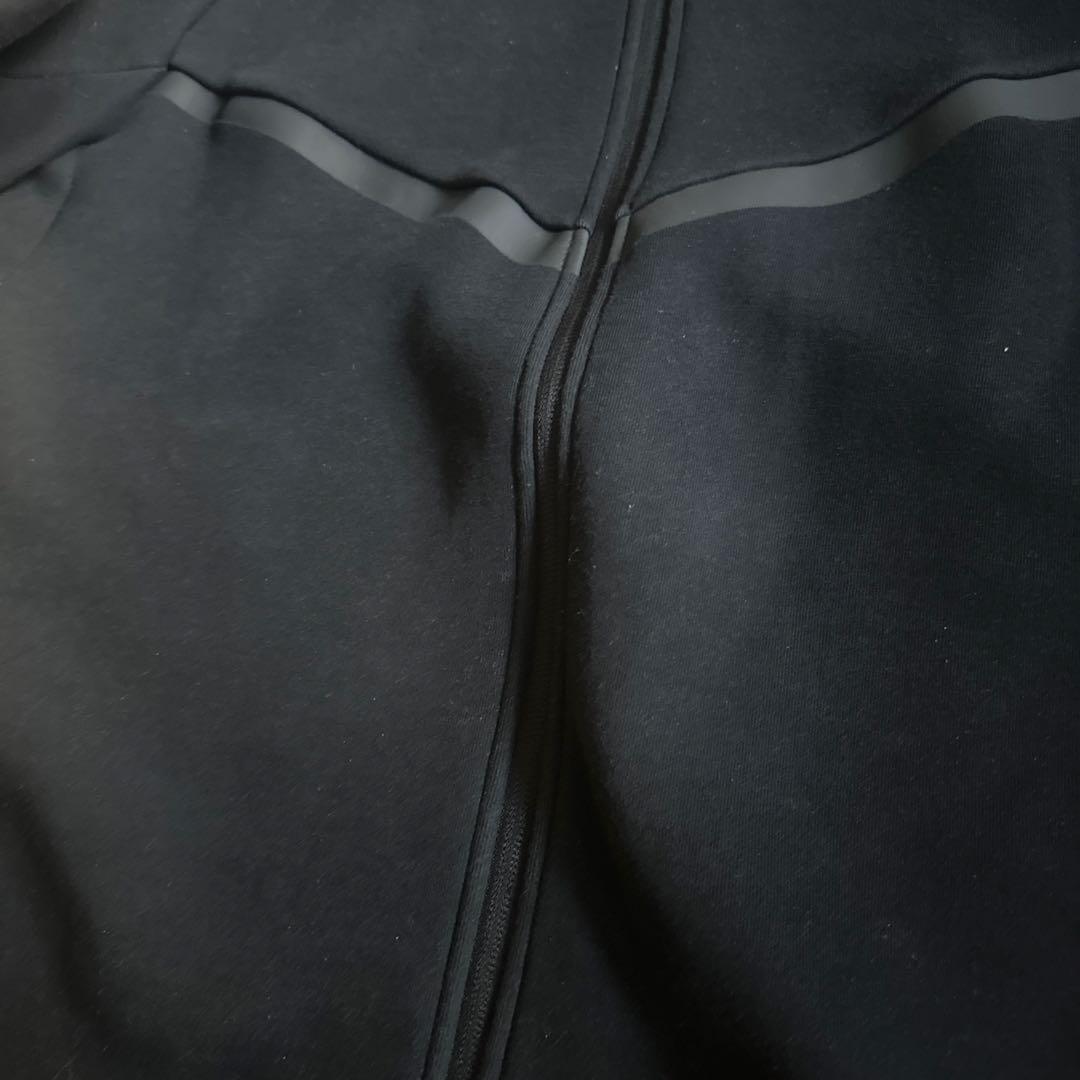 Nike テックフリースジップアップパーカー 黒 Nike テックフリースジップアップパーカー 黒