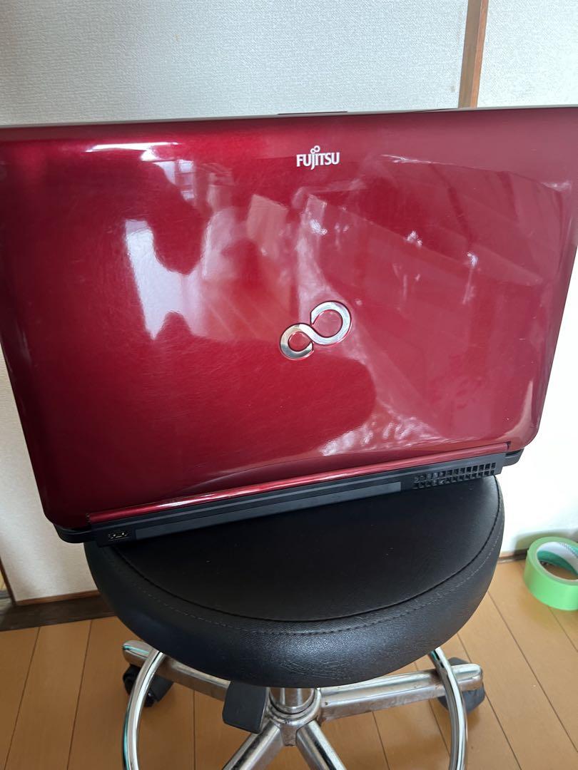 富士通 ノートPC 黒 赤 ACアダプター付