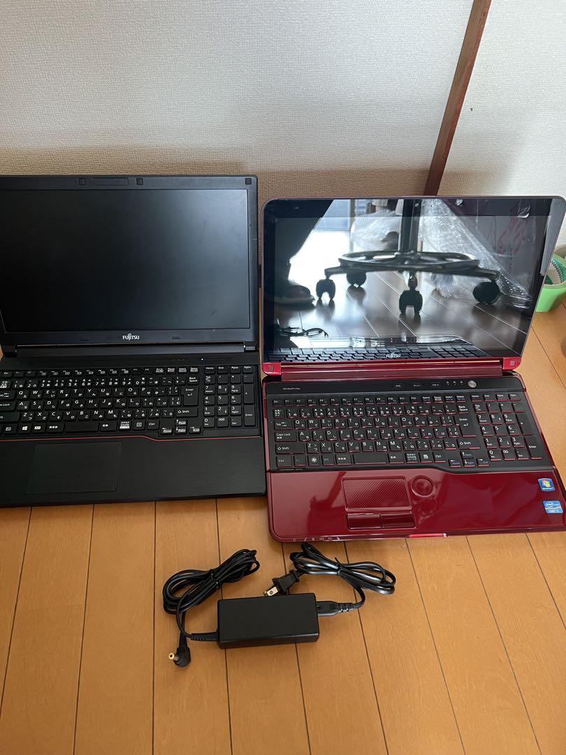 富士通 ノートPC 黒 赤 ACアダプター付