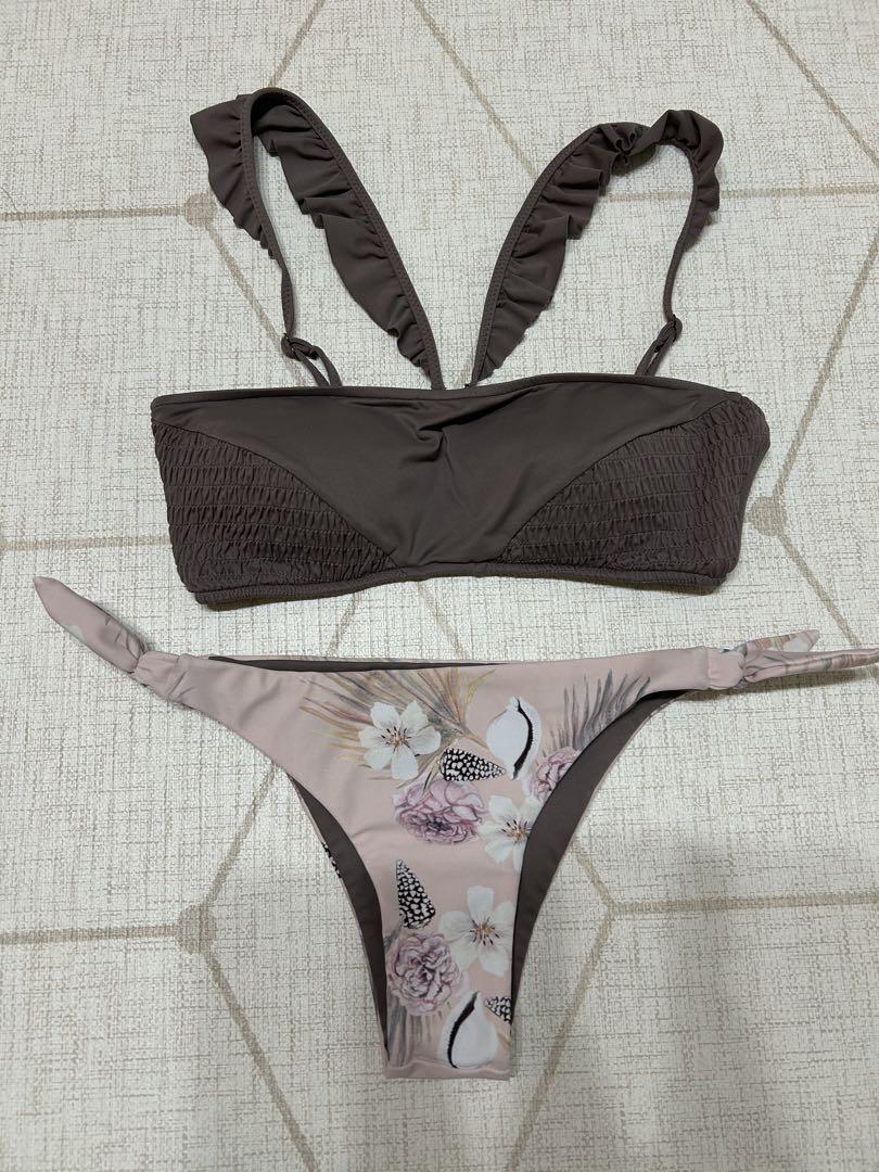 Alexia Stam ビキニ　水着