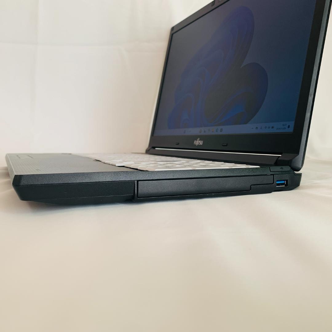 【美品】フルHD/Core-i5第7世代/16GB/SSD512G b F02C