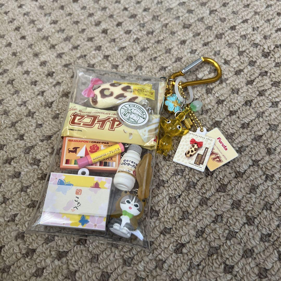 ガチャ詰めポーチ 黄色系 まとめ売り ガチャガチャ - メルカリ