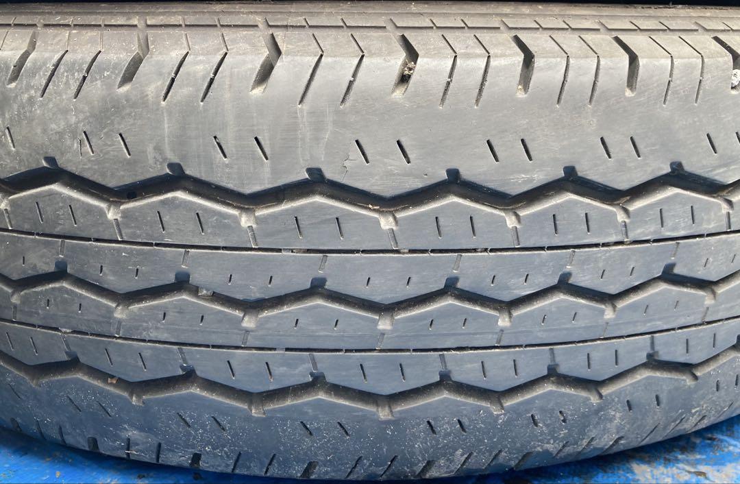 BRIDGESTONE 195/80R15 23年製　夏タイヤ　【C-5 ①】
