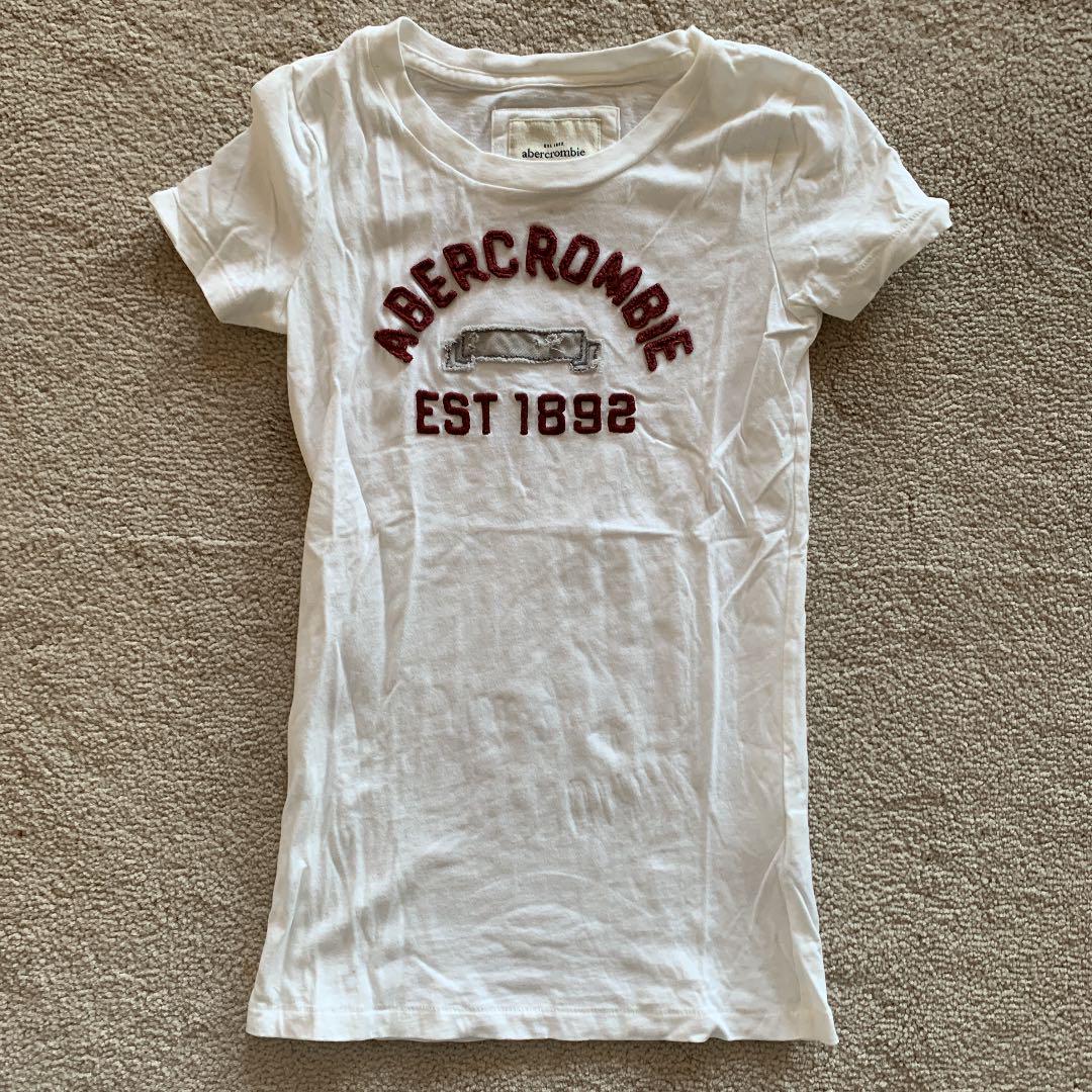 メルカリ Abercrombie New York アバクロtシャツ Mサイズ Tシャツ カットソー 半袖 袖なし 1 000 中古や未使用のフリマ