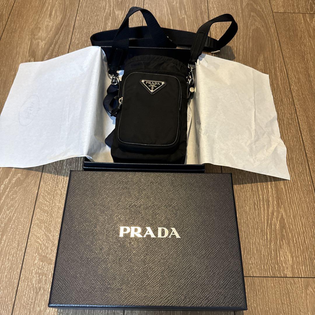 人気ショップ PRADA スマホショルダーバッグ メルカリ - ブラック バッグ