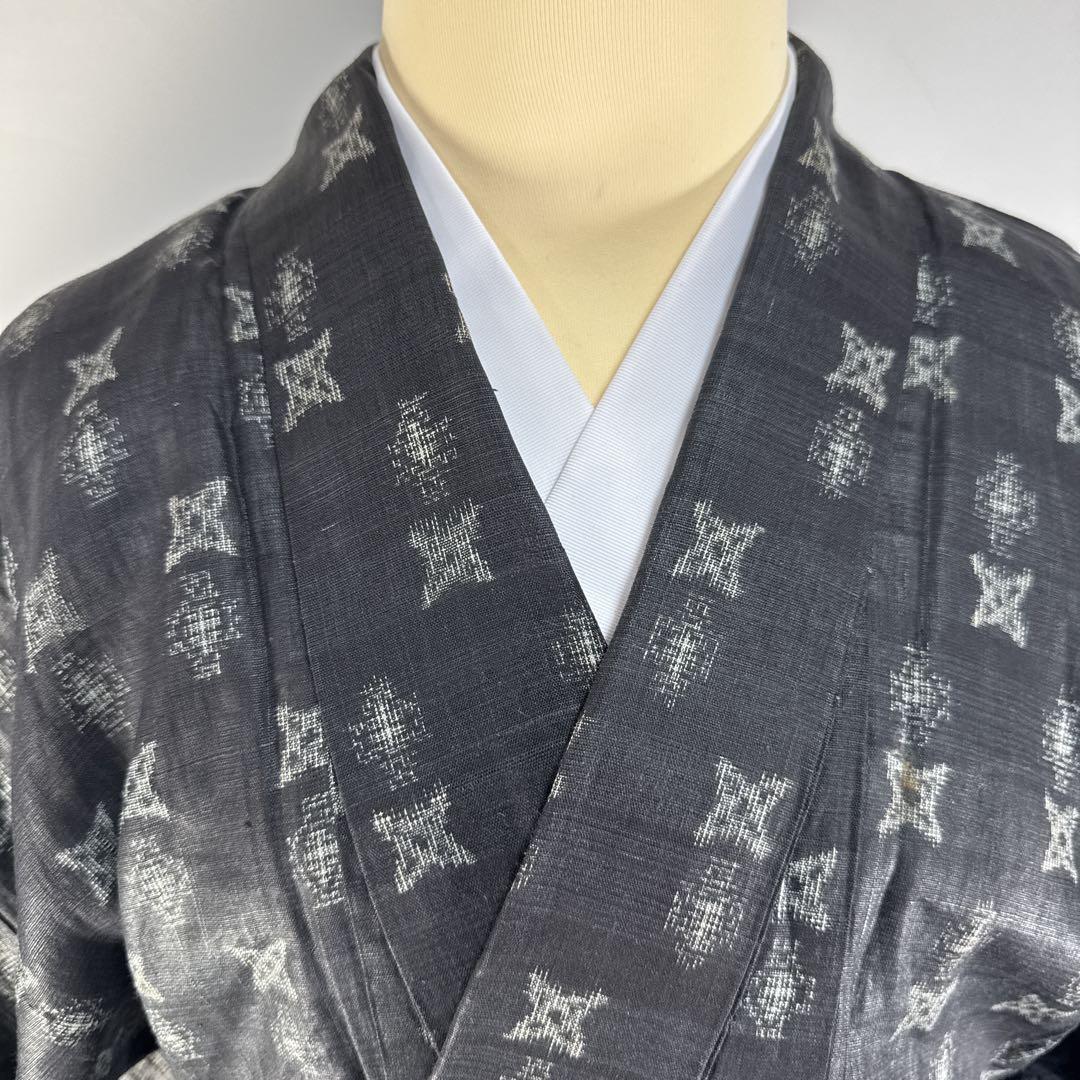 2872★艶感ある上布　本麻★黒に銭玉群星★越後上布★単衣　夏着物★