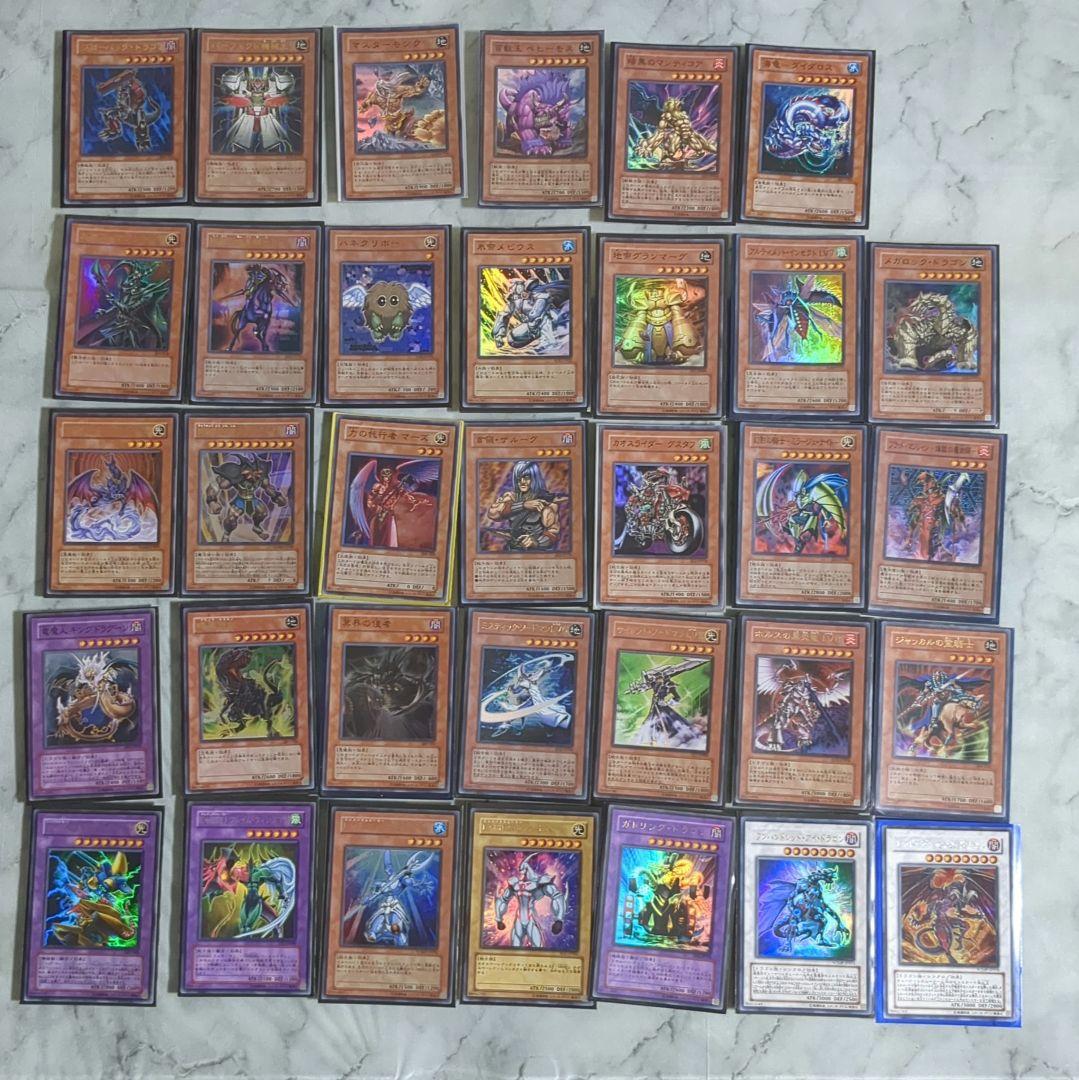 遊戯王　まとめ売り　ブルーアイズ　レリーフ　他