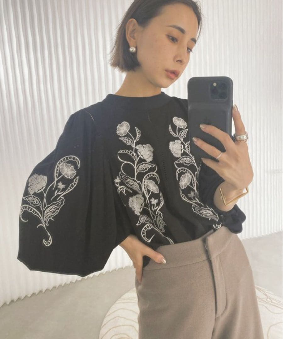LADY EMBROIDERY PUFF BLOUSE ブラック