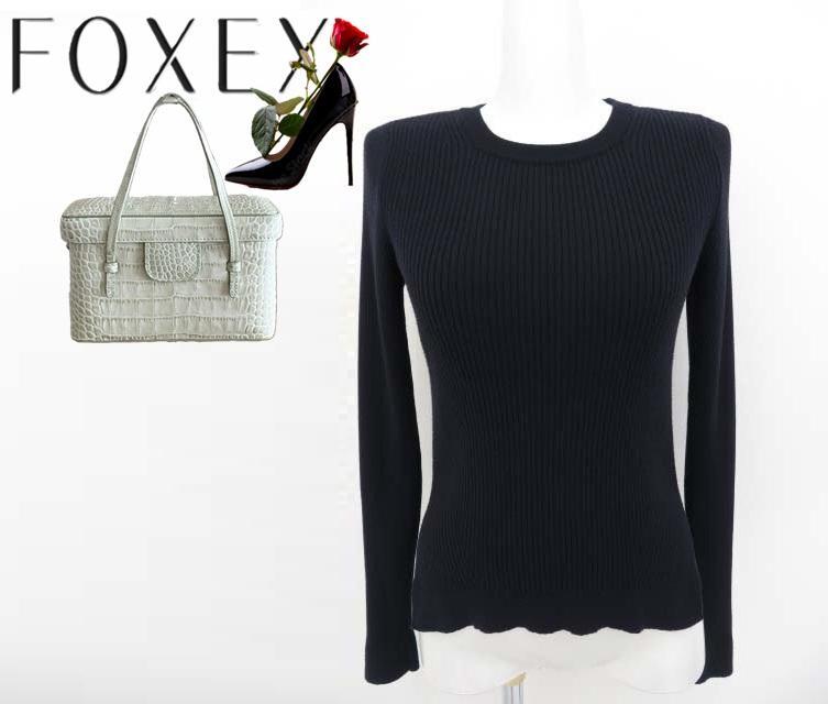 美品★FOXEYフォクシー スリットの入ったニットトップ(ベーシック リブ)40