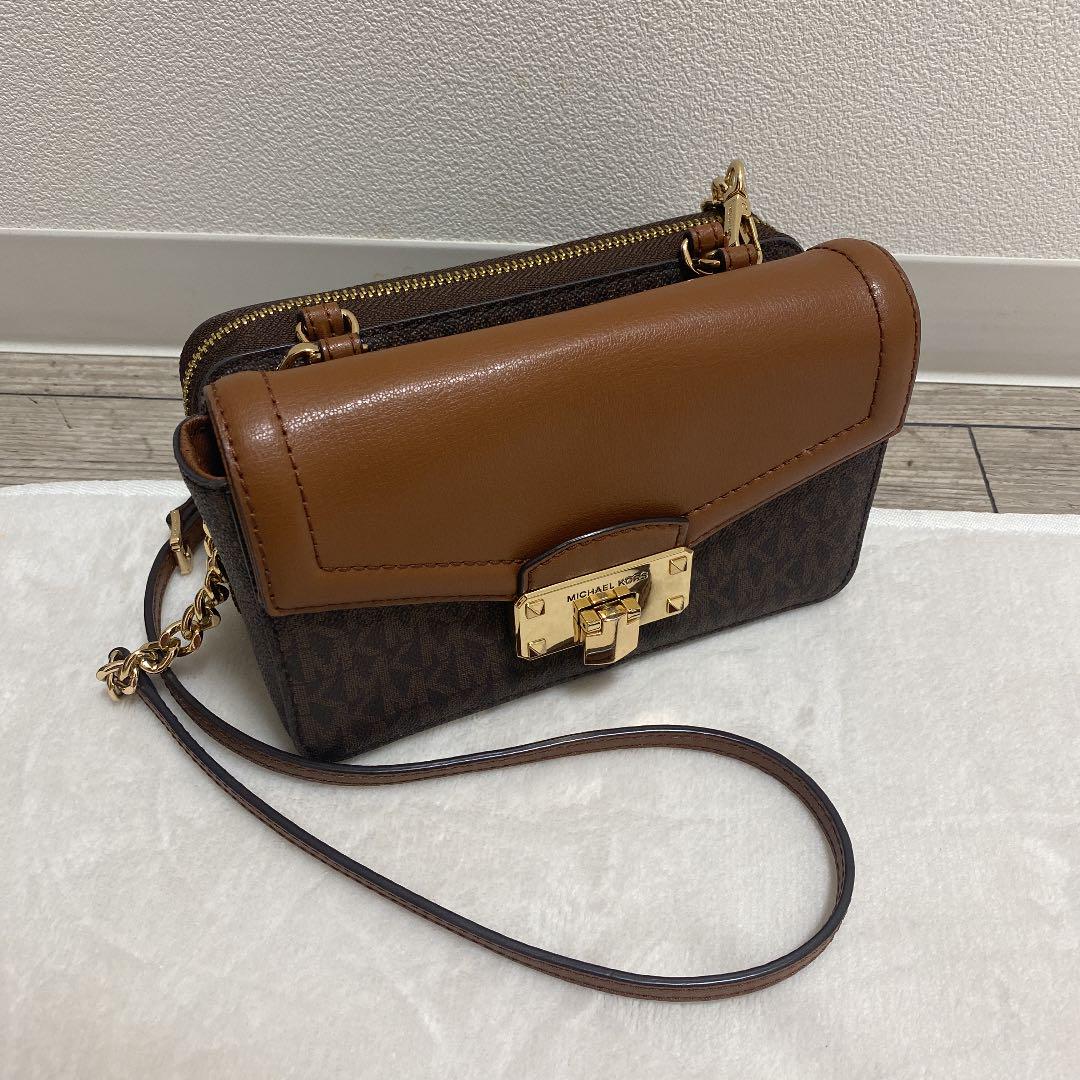MICHAEL KORS ショルダーウォレット
