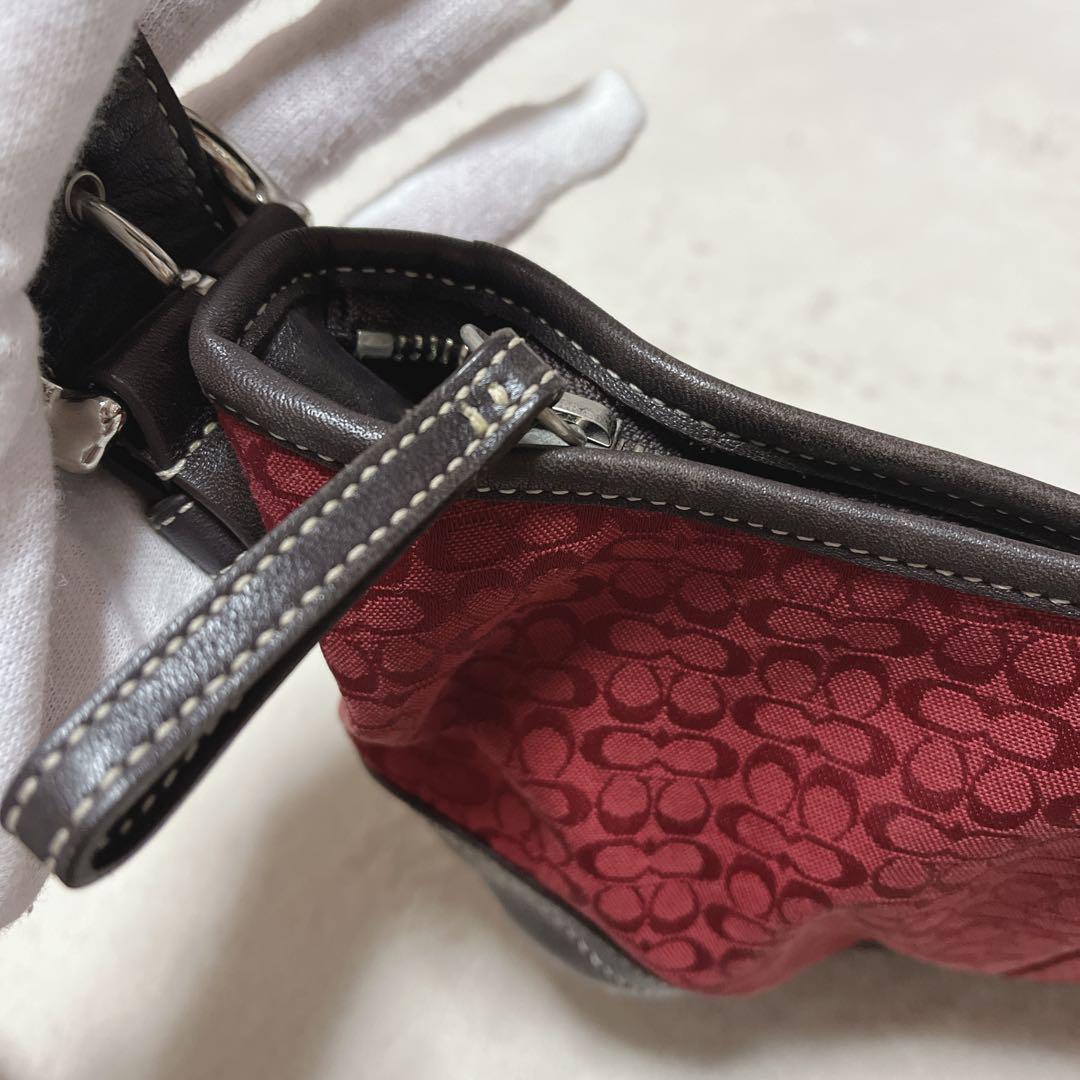 希少】COACH コーチ アクセサリーポーチ ワンショルダー 赤