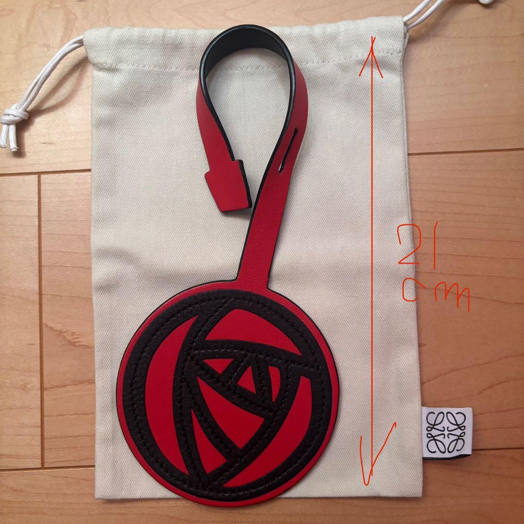 美品 LOEWE レザー キーホルダー バラ チャーム