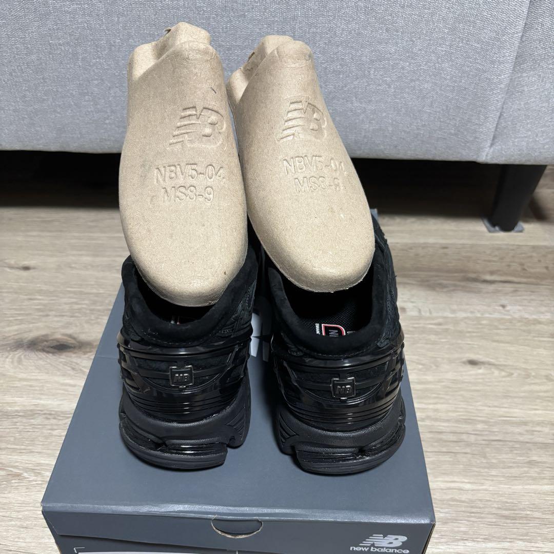 靴 New Balance U1906L Black Suede